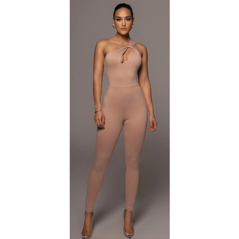 JLUXLABEL Frappe Amirah Keyhole Jumpsuit